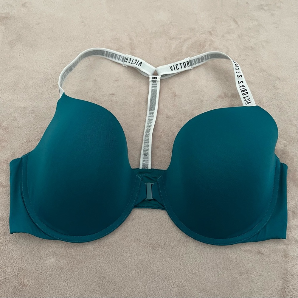 Victorias secret t shirt lightly lined demi bra size 38D